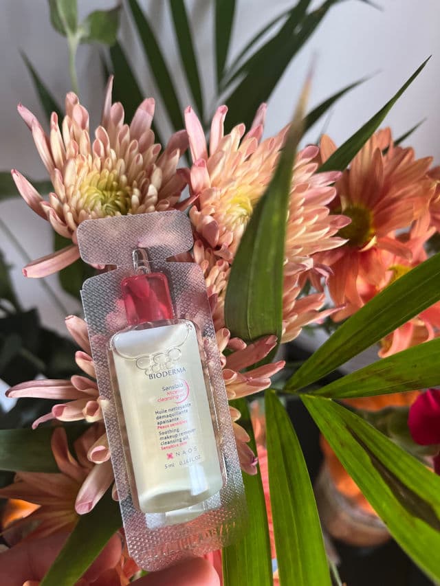 Bioderma Sensibio Micellar Cleansing Oil review photo by Rososhkaa
