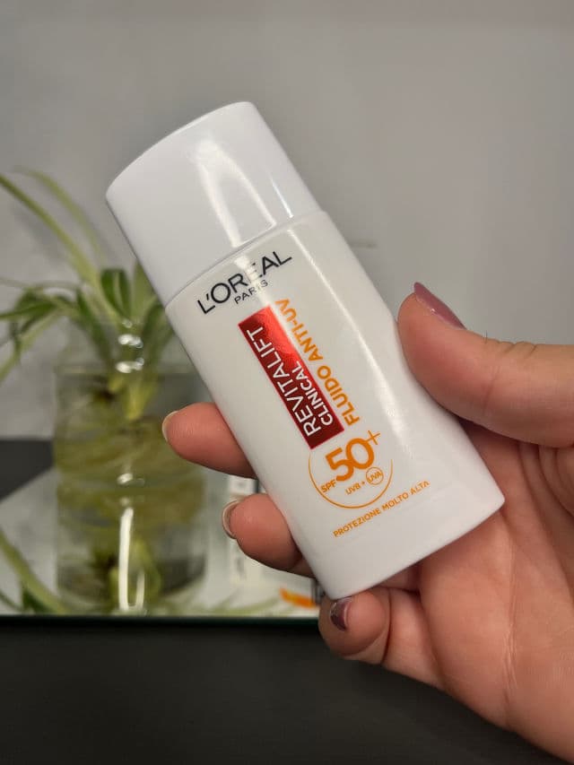 L'Oreal Paris Revitalift Clinical Anti-UV Fluid SPF 50+ review photo by Alys89