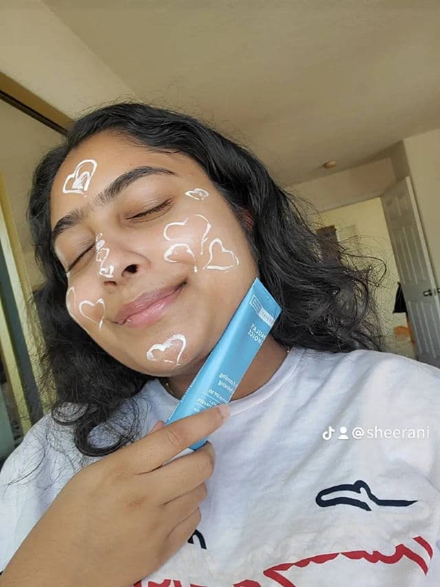 Paula's Choice RESIST Youth-Extending Daily Hydrating Fluid SPF 50 review photo by SheeRani