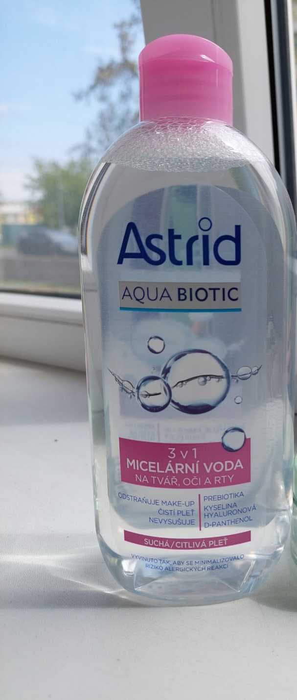 Astrid Aqua Biotic 3in1 Micellar Water review photo by pixbunbun