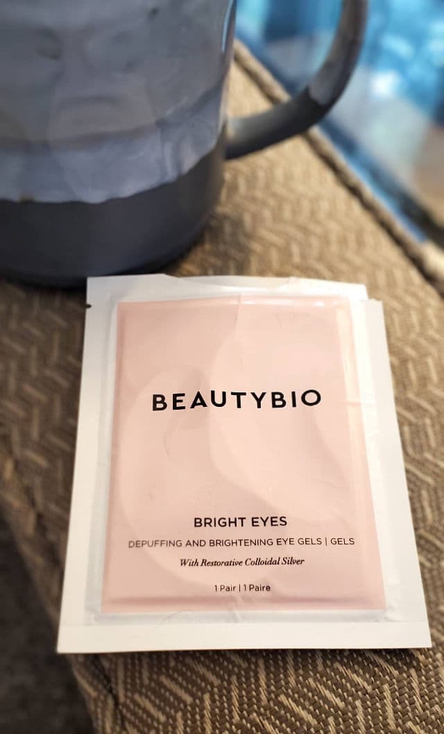 BeautyBio Bright Eyes Collagen-Infused Brightening Colloidal Silver Eye Masks review photo by SmeagolsSister