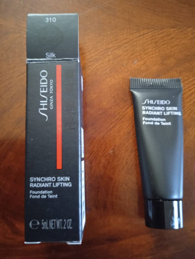 Shiseido Synchro Skin Self-Refreshing Foundation SPF 30 review photo by PickyMaria65