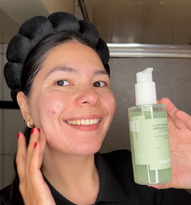 Veganifect. Clean and Glow Green Barley Gel Cleanser review photo by rbkdevelasco