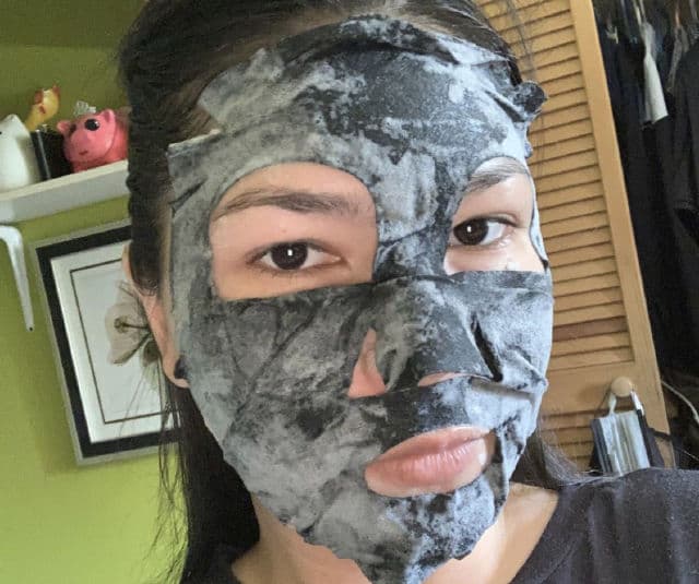 Yes to Tomatoes Detoxifying Bubbling Paper Mask  review photo by rbkdevelasco