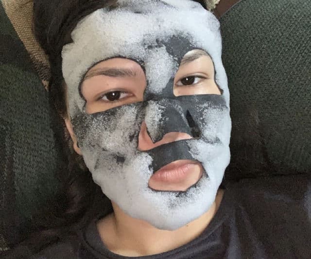 Yes to Tomatoes Detoxifying Bubbling Paper Mask  review photo by rbkdevelasco