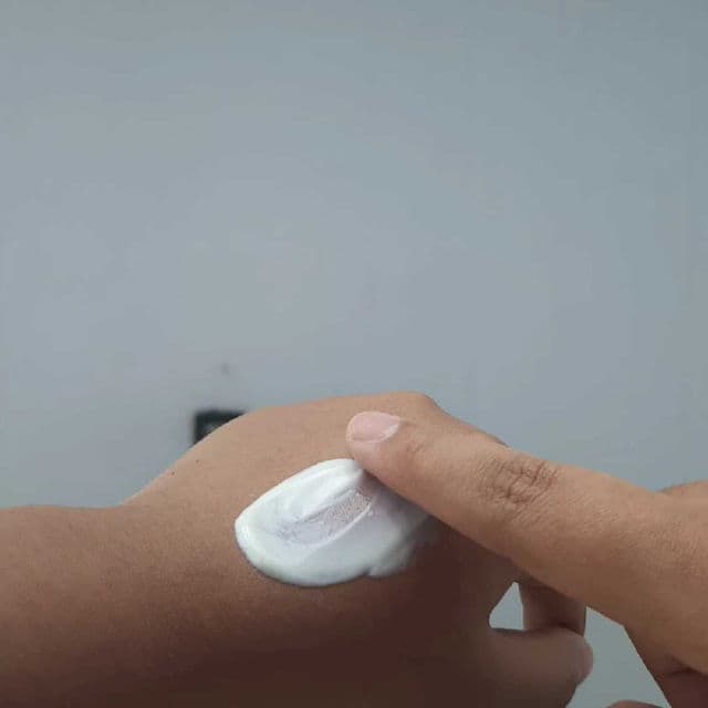 Face Republic Purity Sun Essence SPF50+ PA++++ review photo by dindaskind