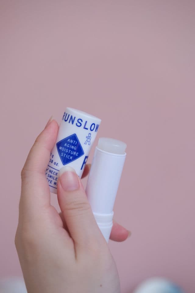 Runslow Anti-aging Moisture Stick review photo by CuteSkinPanda