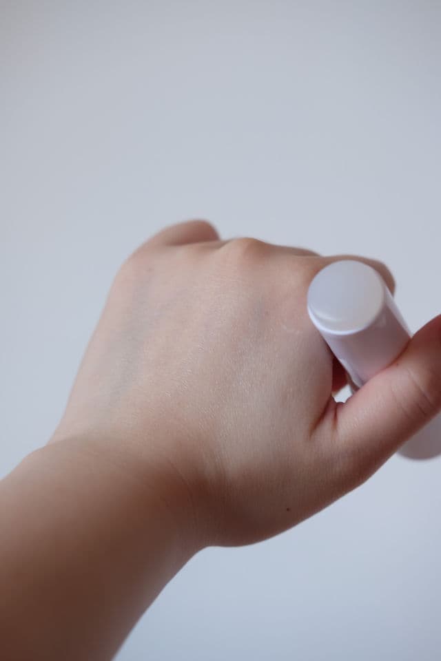 Runslow Anti-aging Moisture Stick review photo by CuteSkinPanda