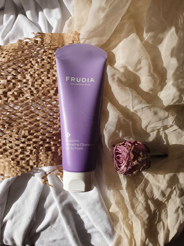 Frudia Blueberry Hydrating Cleansing Gel to Foam review photo by SiAnastasia