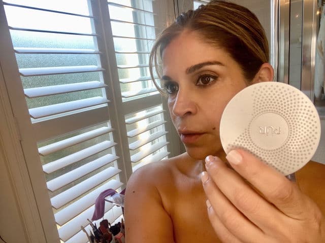 PÜR The Complexion Authority 4-in-1 Pressed Mineral Powder Foundation SPF 15 review photo by BeautybyHedy