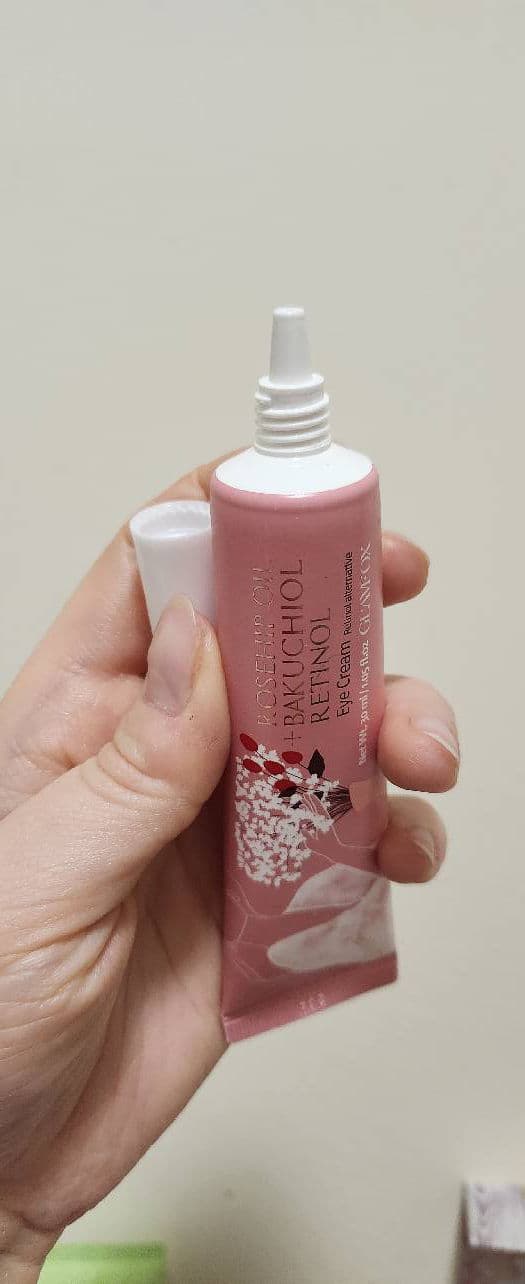 Glamfox Rosehip Oil + Bakuchiol Hydra Nourishing Eye Cream review photo by MizuUnni