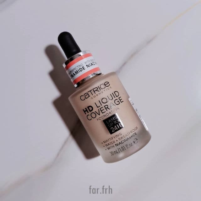 Catrice 002 Porcelain review photo by Farahfrh