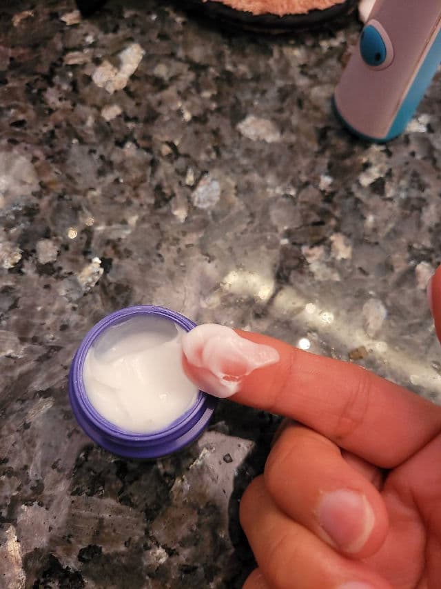 Olay Regenerist Retinol 24 Night Moisturizer review photo by jesstries