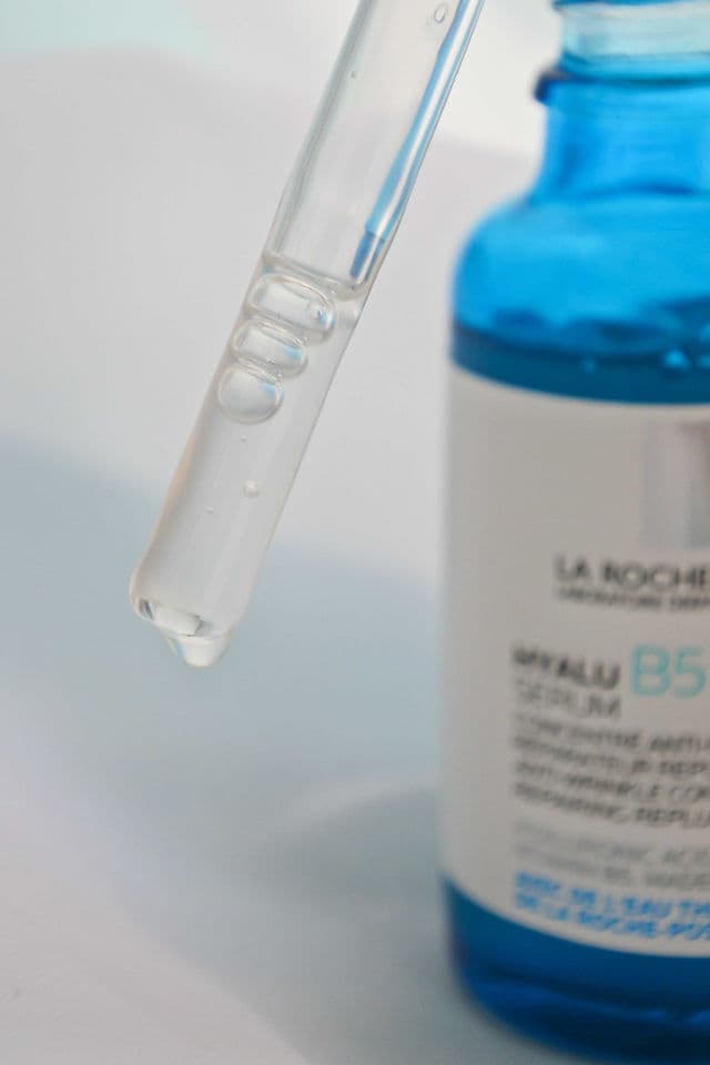 La Roche-Posay Hyalu B5 Pure Hyaluronic Acid Serum with Vitamin B5 for Sensitive Skin review photo by KseniaSBB