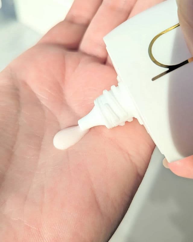 Hamel Vegan Aqua Glow Sun Serum SPF50+ PA++++ review photo by cozycritique