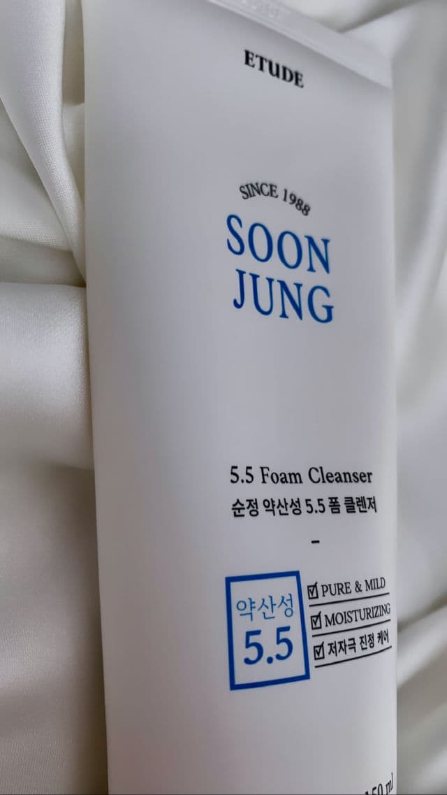ETUDE SoonJung 5.5 Foam Cleanser review photo by rumisbeauty