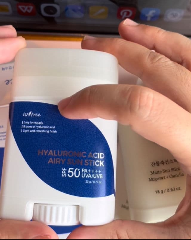 ISNTREE Hyaluronic Acid Airy Sun Stick SPF 50 PA++++ review photo by kityre