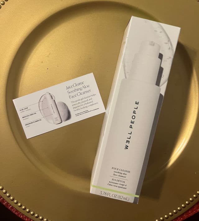 Well People Juice Cleanse Soothing Aloe Face Cleanser review photo by PickyRosie