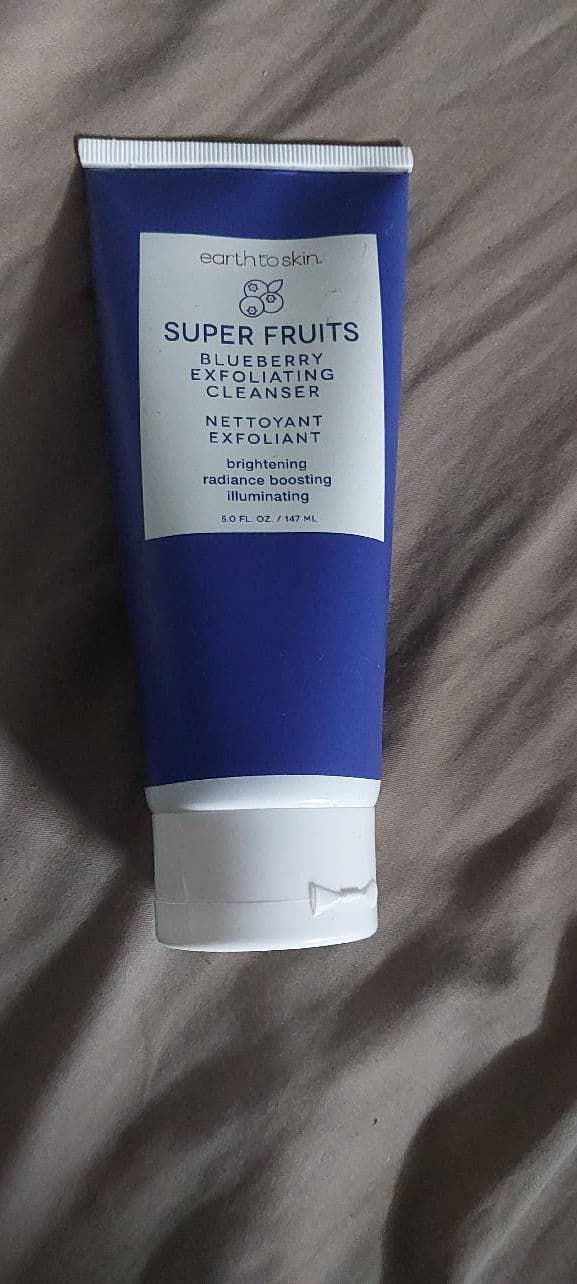 Earth to Skin Super Fruits Blueberry Exfoliating Cleanser review photo by cuteneko