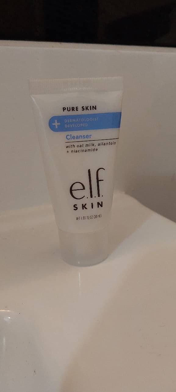 ELF Pure Skin Cleanser review photo by cuteneko