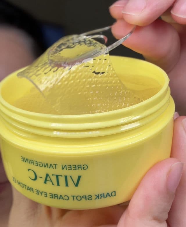 GOODAL Green Tangerine Vita C Dark Spot Care Eye Patch Alpha review photo by yosimithzu