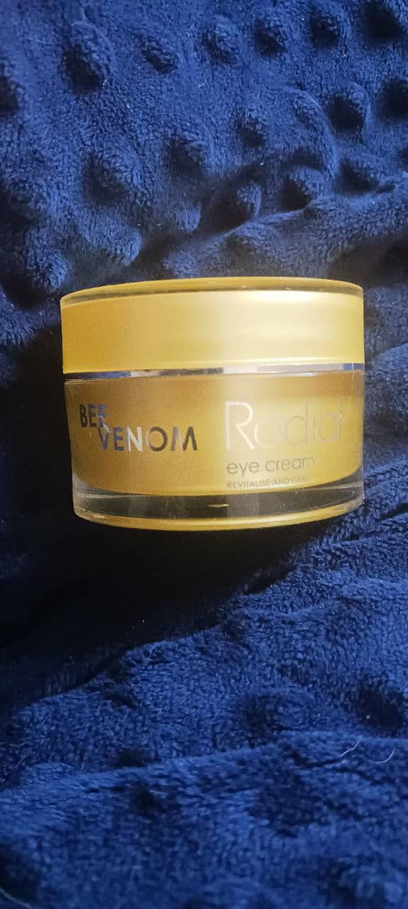 Rodial Bee Venom Eye review photo by eriscancreatekaos