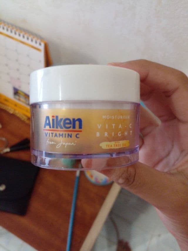 Aiken Vita-C Bright Moisturizer  review photo by atirasafiaa