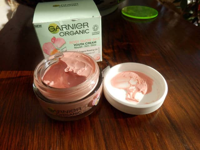 Garnier Organic Rosy Glow 3-in-1 Youth Cream review photo by DesC