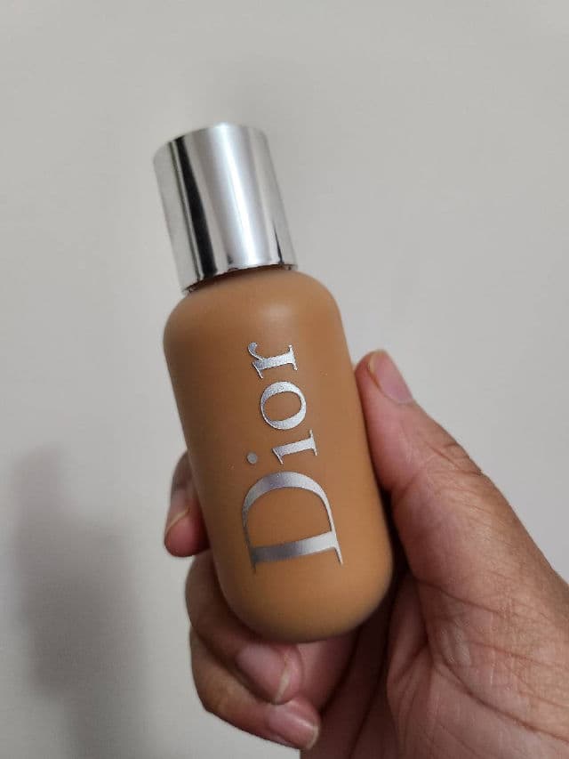 Dior Backstage Face & Body Foundation  review photo by TimeyxWimey