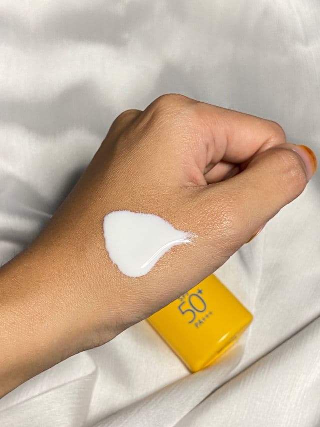 Biore UV Sunscreen Perfect Protect Milk Cool SPF50+ PA+++ review photo by zaa026
