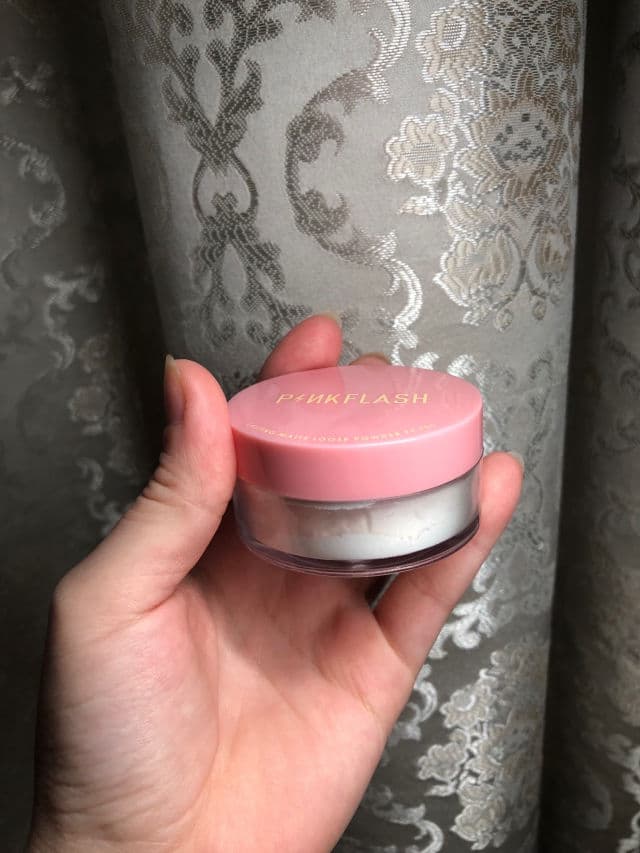 Pinkflash Loose Powder Matte Oil Control review photo by honeybeeyoutea