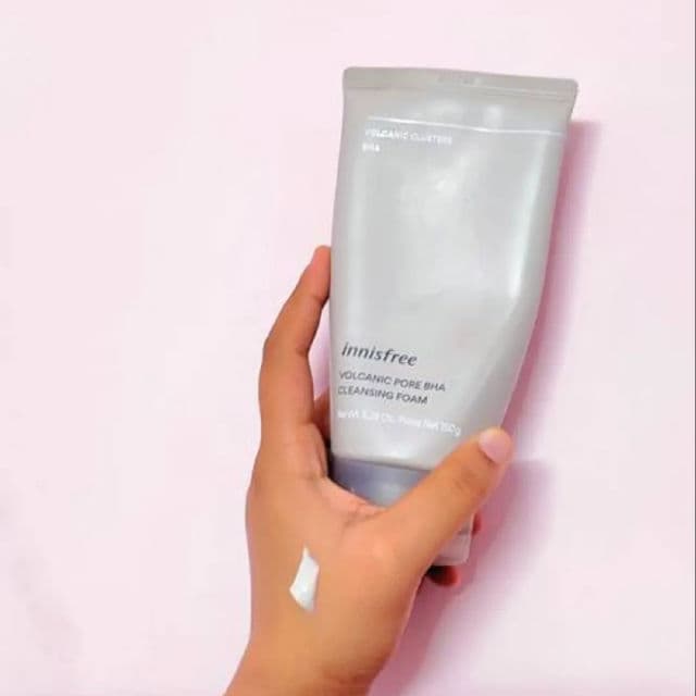 INNISFREE Volcanic Pore BHA Cleansing Foam review photo by Haseena