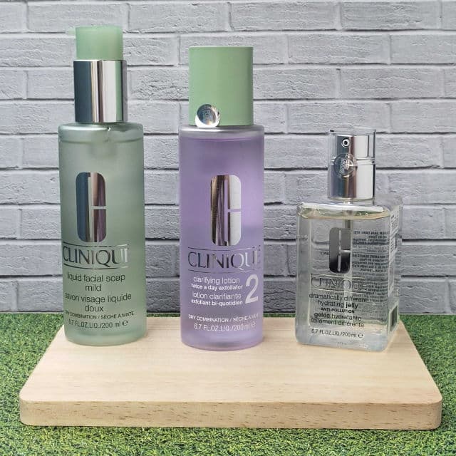 Clinique Liquid Facial Soap Extra Mild review photo by viviwidjaja7