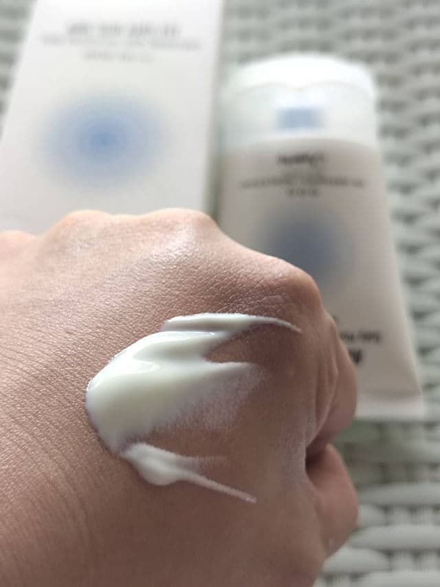 Awe-Sun Airy-Fit Daily Moisturizer with Sunscreen SPF 50+ PA++++ product review