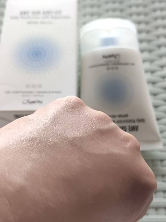 Awe-Sun Airy-Fit Daily Moisturizer with Sunscreen SPF 50+ PA++++ product review