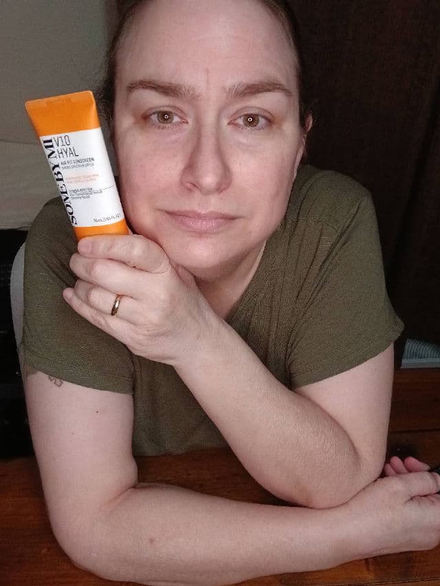 V10 Hyal Air Fit Sunscreen SPF50 product review