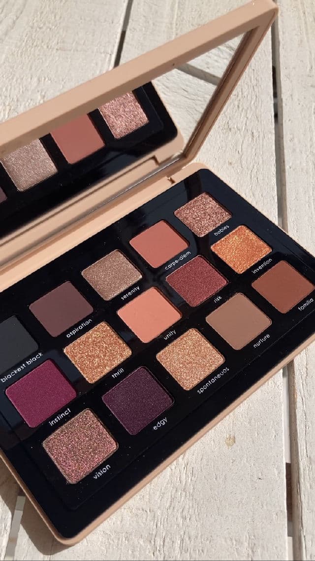 Natasha Denona My Dream Eyeshadow Palette review photo by Beautyadictas