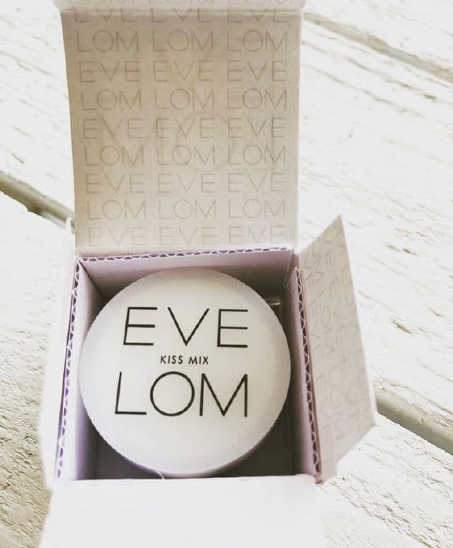 Eve Lom Kiss Mix Original review photo by Beautyadictas