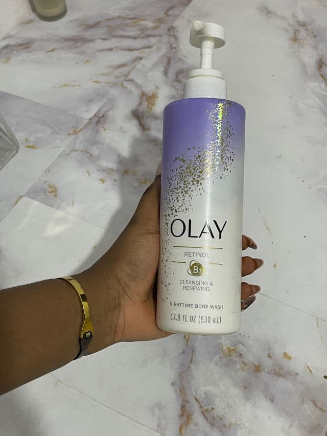 Olay Cleansing & Renewing Body Wash with Retinol & Vitamin B3 review photo by IyinFisher