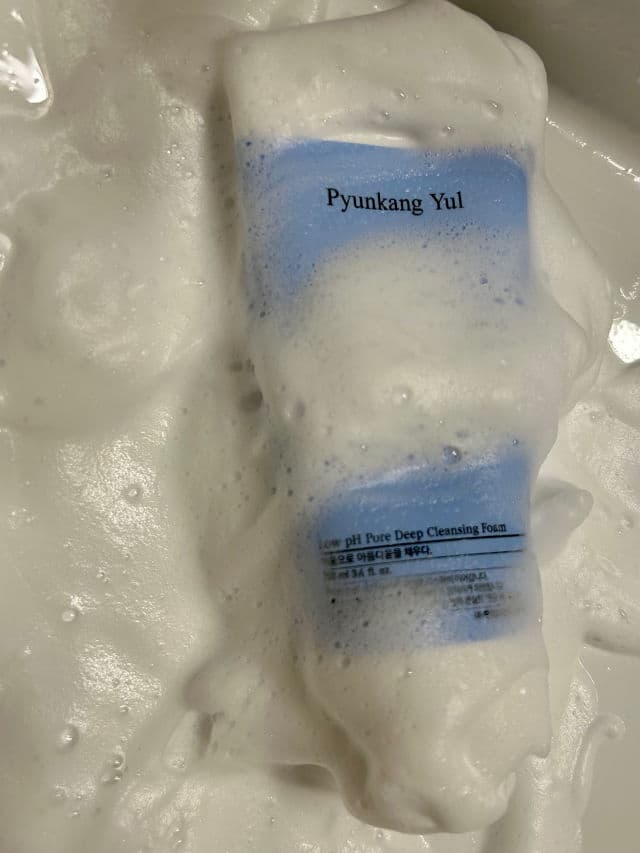 Pyunkang Yul Low pH Pore Deep Cleansing Foam review photo by gl0wwithme