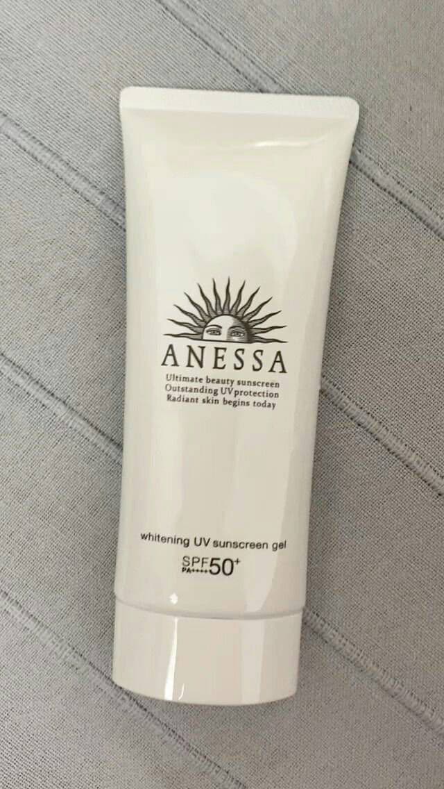 Shiseido Anessa Whitening UV Sunscreen Gel SPF50+ PA++++ review photo by NadlyneHanna