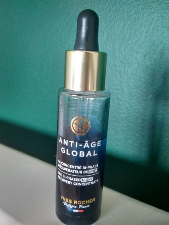 YVES ROCHER Anti-Age Global The Bi-Phased Night Recovery Concentrate review photo by KFan