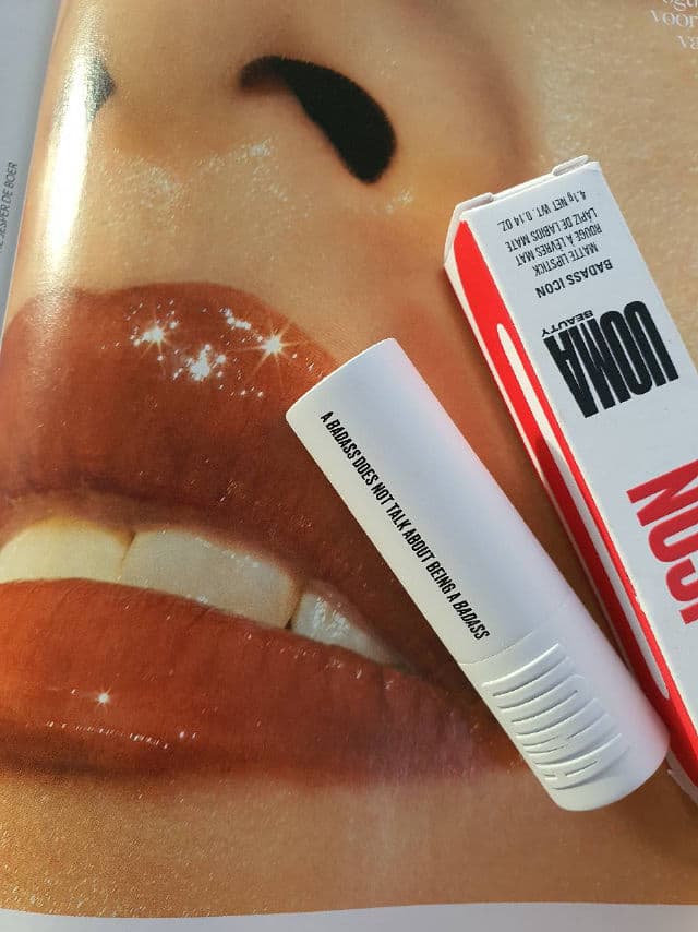 UOMA Beauty Sade review photo by GlamHuis