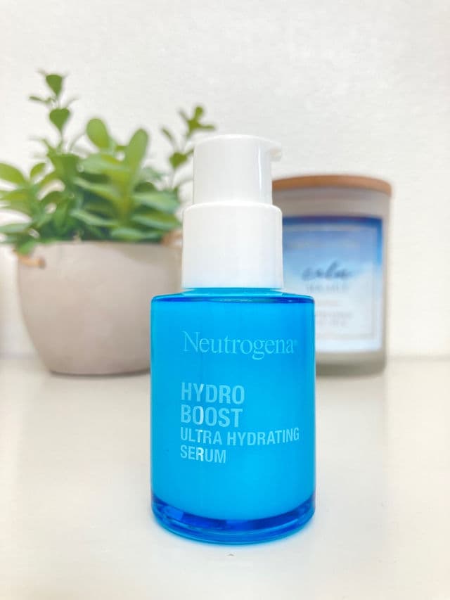 Neutrogena Hydro Boost Hydrating Serum review photo by Snubunny