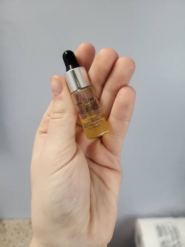 Tan-Luxe The Face review photo by Char00