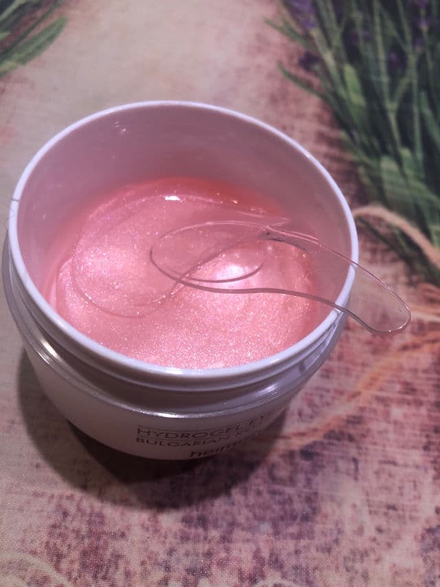 Heimish Bulgarian Rose Water Hydrogel Eye Patch review photo by beautyismygossip