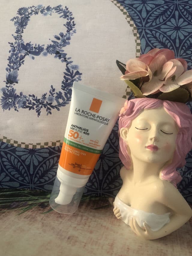 La Roche-Posay Anthelios UVmune 400 Oil Control Gel Cream SPF50+ review photo by beautyismygossip