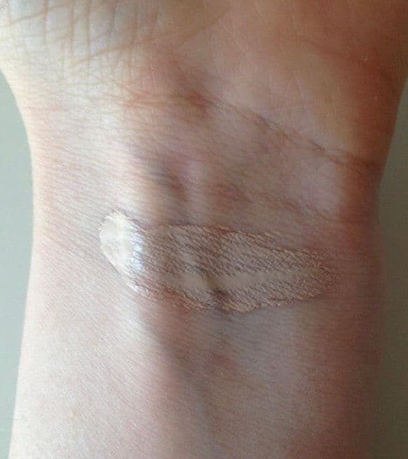 Catrice 002 Porcelain review photo by beautyismygossip