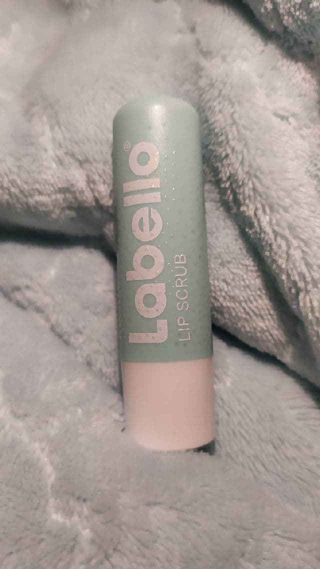 Labello Caring Scrub Aloe Vera review photo by LuciZet