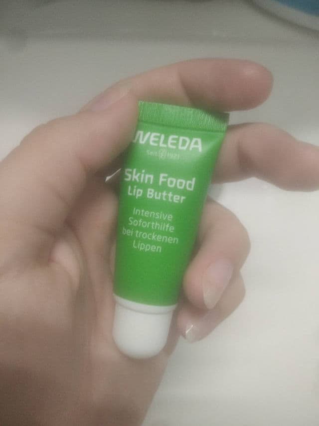 Weleda Skin Food Lip Butter review photo by 3mily